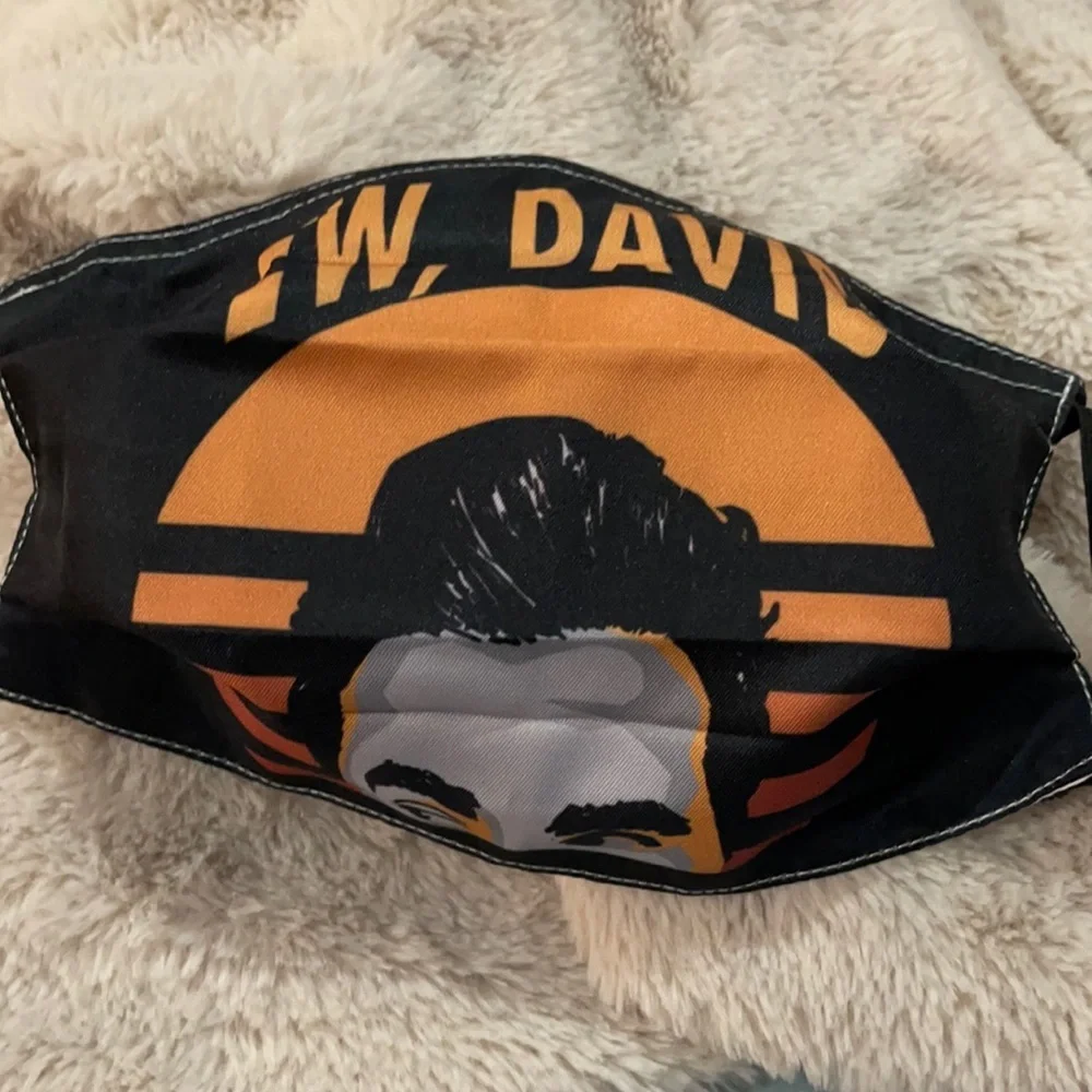 New Ew, David face mask